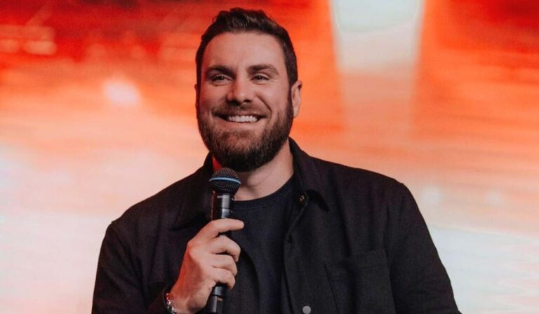 Pastor André Fernandes pode anunciar saída da Lagoinha Alphaville no próximo domingo